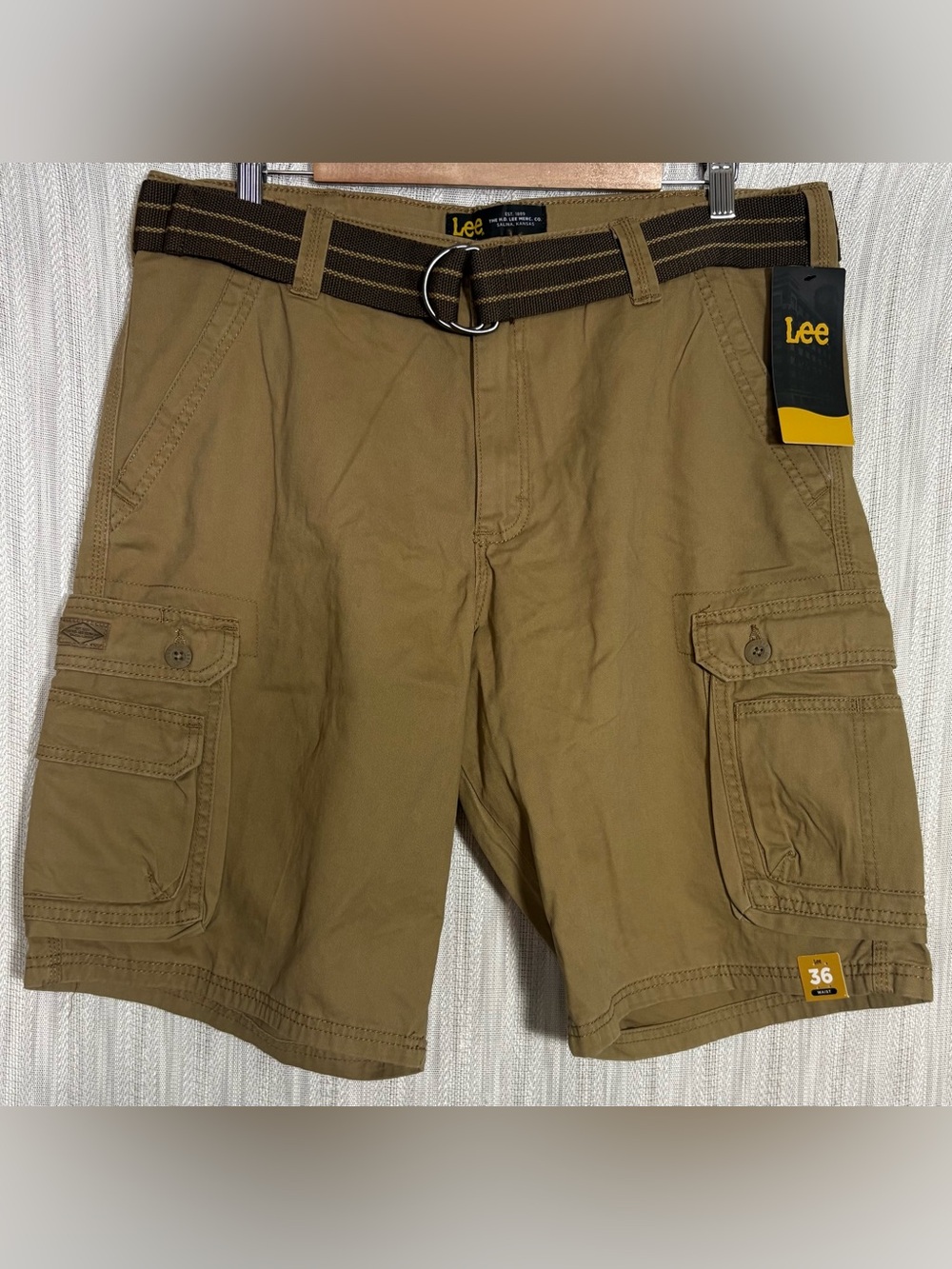 Lee Men's Khaki Cargo Shorts with Striped Belt